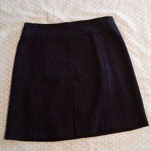 Loft navy front pleated skirt (size 6)